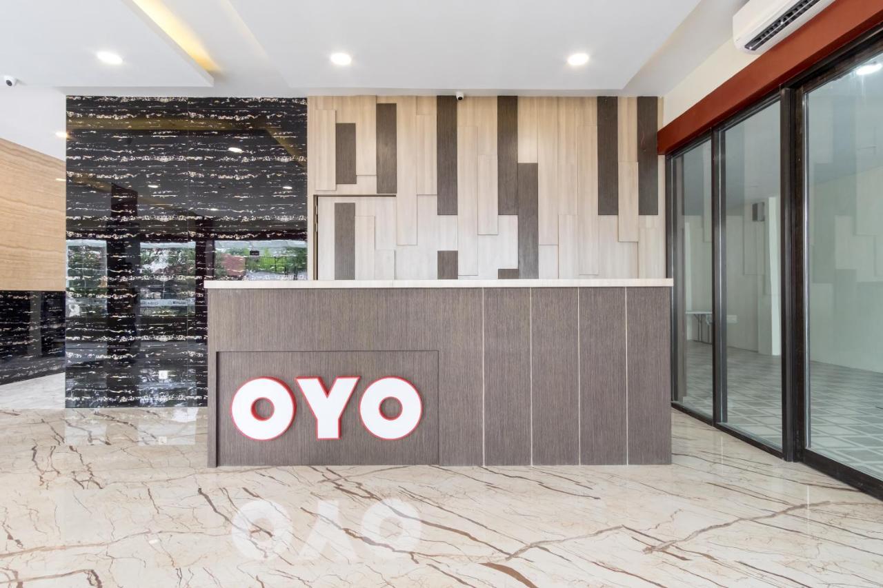 Oyo 727 メルリオン ホテル メダン エクステリア 写真